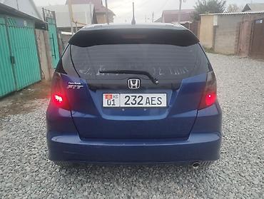 2 4 д: Honda Fit: 2009 г., 1.5 л, Вариатор, Бензин, Хэтчбэк — 6