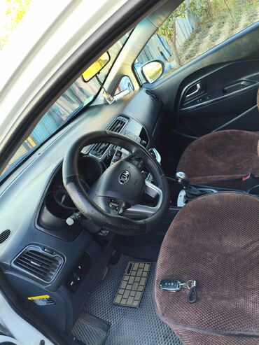 Kia: Kia Rio: 2017 г., 1.6 л, Автомат, Бензин, Седан — 10