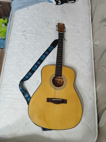 сумка для гитары: Гитара акустика Yamaha f310полный комплект:медиаторкападастер