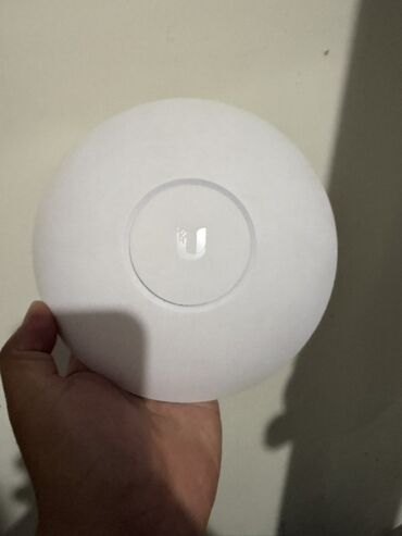 для компьютеров: Продаю, Точка доступа Ubiquiti UniFi AP AC LR предназначена для