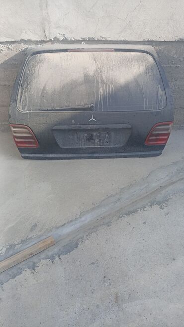 шторка на багажник: Багажниктин капкагы Mercedes-Benz, Оригинал