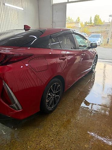 prius 2019: Toyota Prius: 2020 г., 1.8 л, Робот, Гибрид, Хэтчбэк — 3