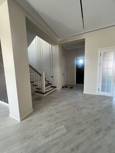 Продажа домов: Дом, 280 м², 7 комнат, Агентство недвижимости — 6