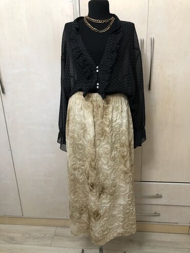 Блузки: Кофты блузки туники юбки толстовки . Размеры разные . Цена — 4