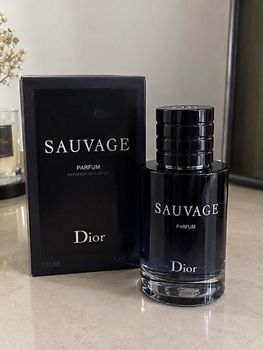 Dior Sauvage-210azn ( Parfum). Tamamile orginaldir ve sadece biraz