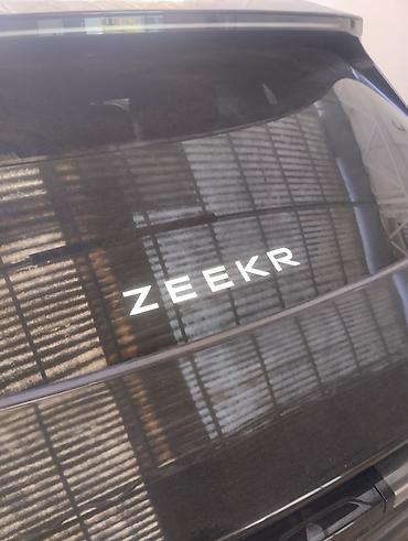 салон машины: Zeekr : | 2025 г. Кроссовер — 5