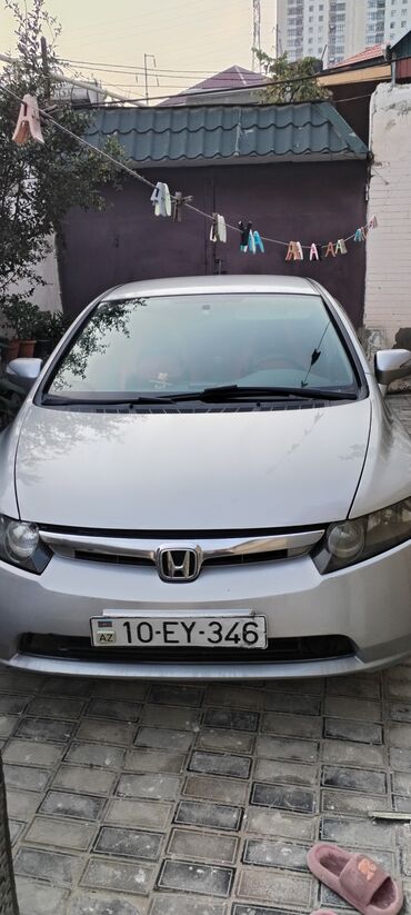 Oturacaq örtükləri: Honda Civic üçün aksesuar paketi - Qapı üstü küləkdənqoruyucu — 9