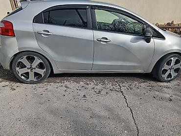 Kia: Kia Rio: 1.4 l | 2011 il Hetçbek — 4