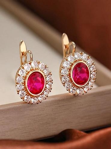 Minđuše: 800 din par — 16