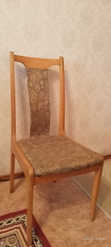 стул деревянный с мягким сидением: Стулья Для зала, С обивкой, Б/у