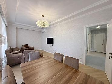 nerj cən satilir: 8-ci kilometr, 3 otaqlı, Yeni tikili, m. Neftçilər, 96 kv. m — 3
