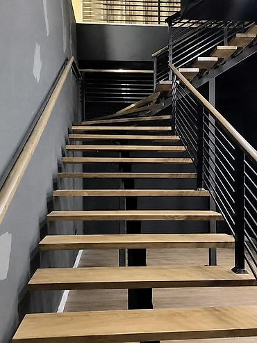Коммерческая недвижимость: İcarəyə verilir obyekt 1800 m², Nəsimi r. Daha 7 şəklə bax Agentlik 1 — 5