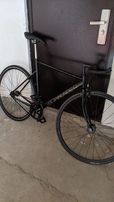 велосипед аксессуар: Фикс Fixed gear в хорошем состоянии размер рам L размер колес 28 всё