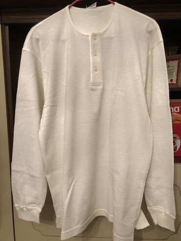 majice novi pazar cene: Nova muška Benetton bela majca dug rukav, veličina XL