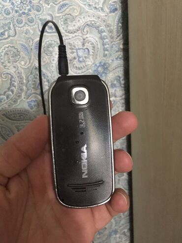 Nokia: Nokia 8, 2 GB, rəng - Qəhvəyi, Düyməli, Zəmanət — 6