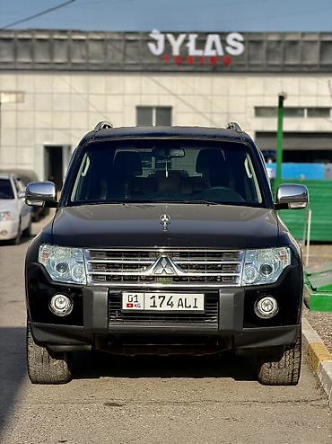 Mitsubishi: Mitsubishi Pajero: 2010 г., 3 л, Автомат, Бензин, Внедорожник — 3