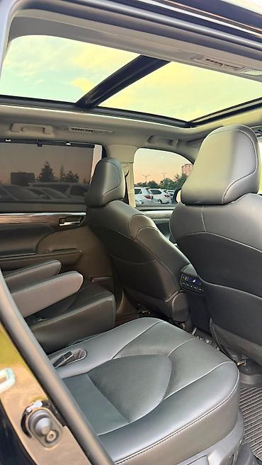 platinum: Toyota Highlander: 2020 г., 2.5 л, Гибрид — 6