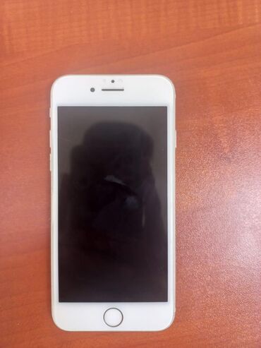 iphone 7 2013: IPhone 7, 32 GB, Gümüşü