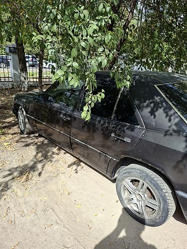 мрс 124: Mercedes-Benz W124: 1990 г., Седан — 3