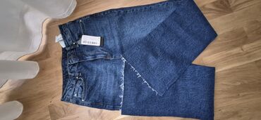 подарки на день святого валентина: Məhsul: Qadın/cins şalvar Rəng: Tünd mavi (stonewash effektli) Kəsim