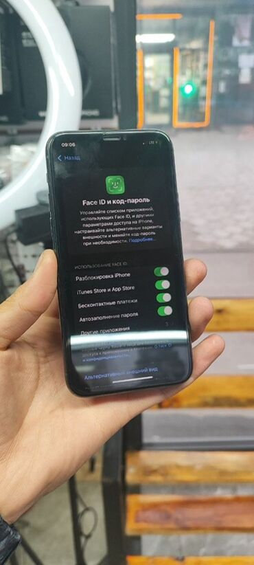 Apple iPhone: IPhone 11 Pro, Matte Midnight Green — 6