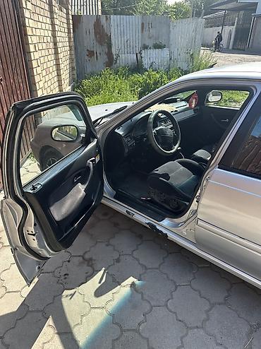 a8 d2: Honda Civic: 2000 г., 1.4 л, Автомат, Бензин, Хэтчбэк — 8