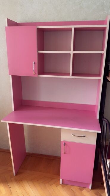 вешалка для одежды стоячая: Qız üçün, Siyirməli, Yazı masası, Stulsuz