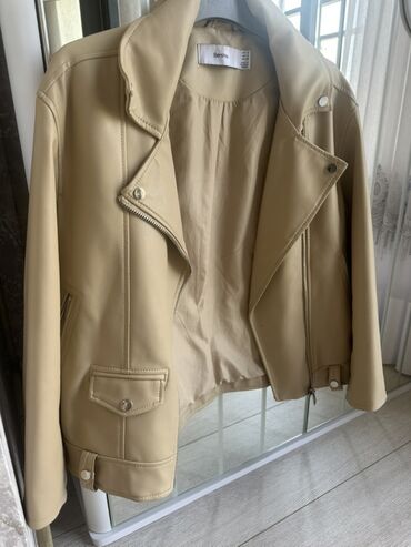 Другая женская одежда: Кожаная куртка, Bershka, S (EU 36)