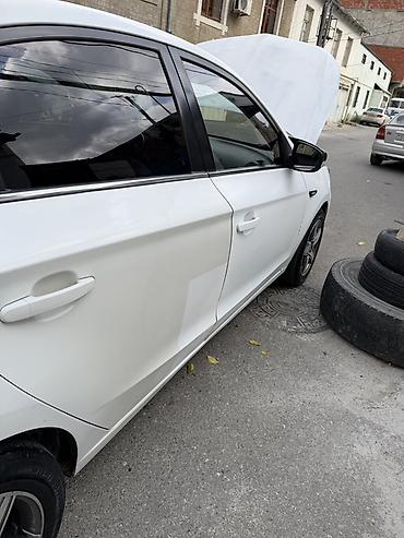 ravon r4 lizing: Changan Eado sedan – geniş salonlu, komfortlu və funksional şəhər — 4