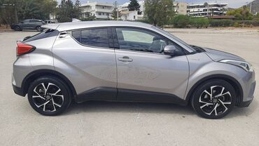 Toyota: Toyota C-HR: 1.8 l. | 2019 έ. SUV/4x4 — 3