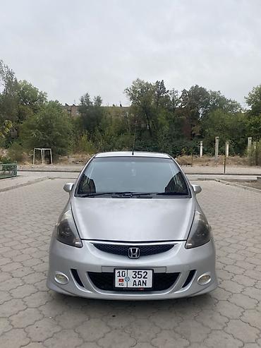 Honda: Honda Fit: 2002 г., 1.5 л, Вариатор, Бензин, Хэтчбэк — 3