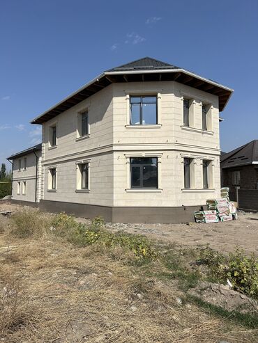 дома в городе токмок: Үй, 240 кв. м, 6 бөлмө, Менчик ээси, ПСО (өз алдынча бүтүрүү)