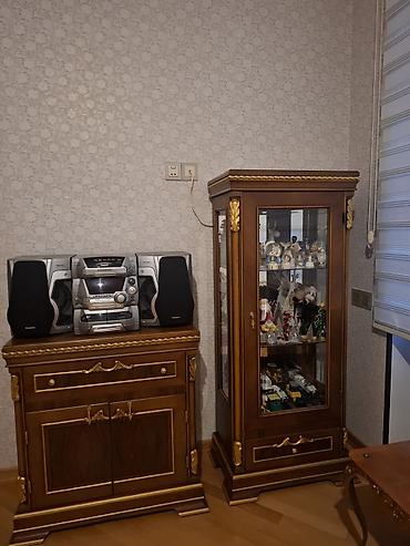 stul uzu: Klassik üslubda yemək otağı dəsti.Təmix taxtadır.Stolu enlidir — 3