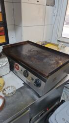 Gözəllik və estetika avadanlığı: Başlıq: Izqara 220 AZN. Urvet firması. Ünvan: Çapayev. Şirin x