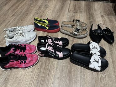 обувь женск: Женская обувь — набор из 7 пар: - Кроссовки белые Puma: дышащий