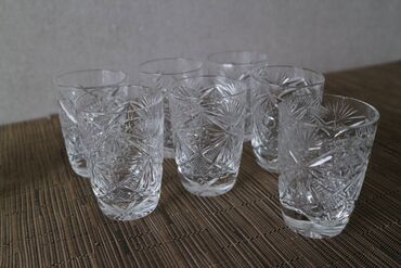 Стаканы: Винтажные хрустальные рюмки/стаканы. 4 рюмки. Высота 7 см, объем 80 — 14