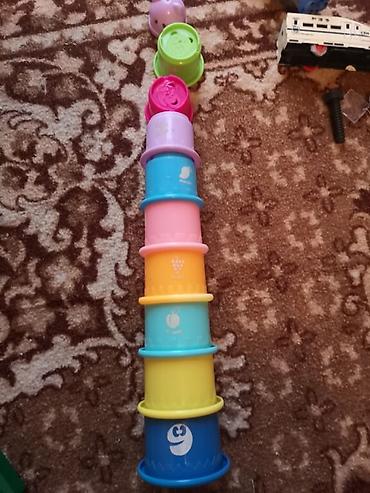 Игрушки: Чемоданчик медика-50 сом, динозавры - 50 сом, игра рыбки, нет — 13