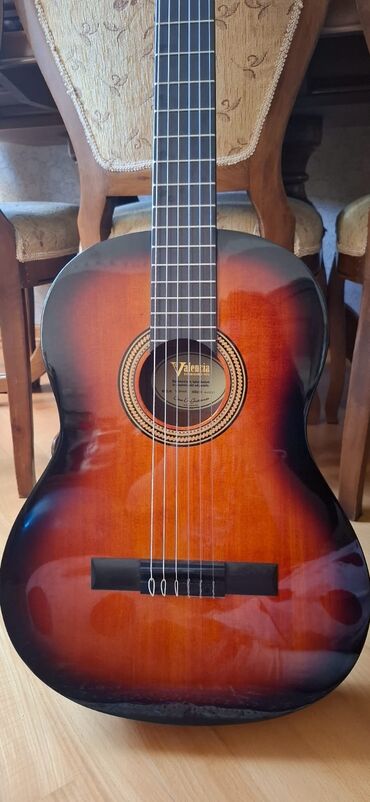 roland e 86: Klassik gitara