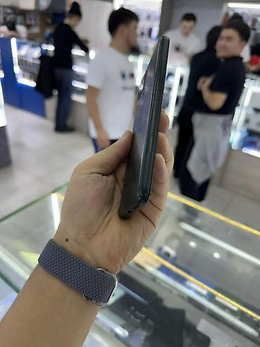 Google: Google Pixel 5, Б/у, 128 ГБ, цвет - Черный, 1 SIM, eSIM — 4