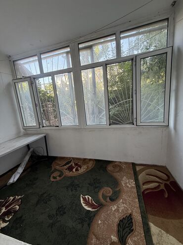 продаю пол дом район рабочий городок: 2 комнаты, 58 м², 105 серия, 1 этаж, Косметический ремонт