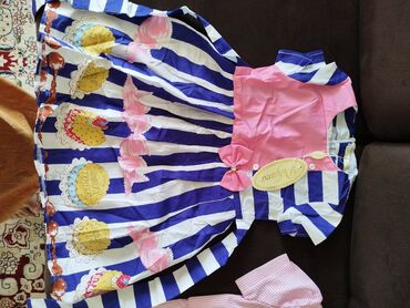 Верхняя одежда: Платья для девочек от 1 го до 3 лет все по 100 сом новый