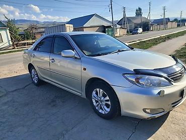 Унаа: Toyota Camry: 2004 г., 2.4 л, Кол менен иштөөчү, Бензин, Седан — 3