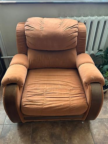 модульные диваны: Продаётся комплект мягкой мебели 🛋️ В комплект входит: * 3-местный — 1