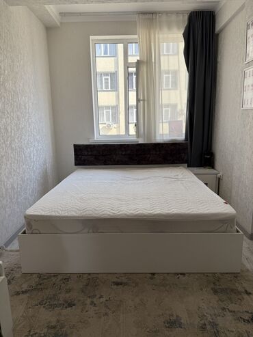 двухъярусная юношеская кровать: Продается кровать. 180/200. Вместе с матрасом и водонепроницаемым