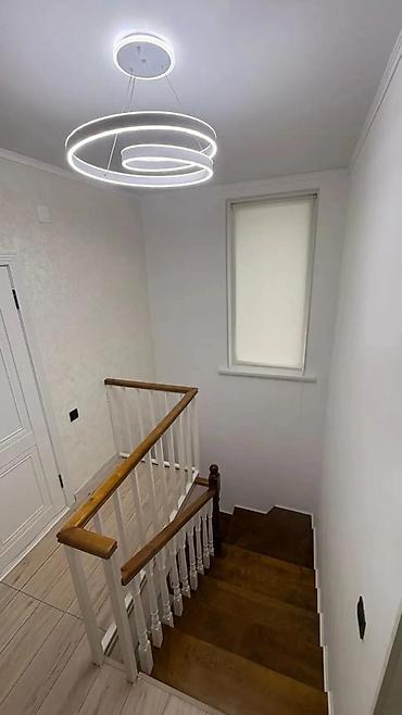 Продажа коттеджей и домов: 🏡 Продаётся 2-х этажный дом 📍Район : Ак-Орго ж/м 📌Расположение  — 7