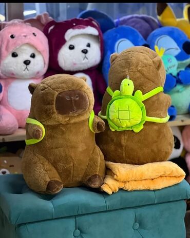 машина игра: *Капибара с сумочкой и с пледом 3в1 — твой стильный компаньон! 👜🧡*