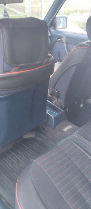 Mercedes-Benz: Mercedes-Benz W124: 1989 г., 2.6 л, Механика, Бензин, Седан — 10