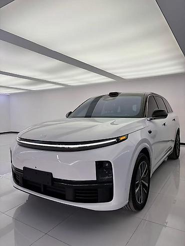 Lixiang: Lixiang L7: 2025 г., Бензин, Кроссовер — 1