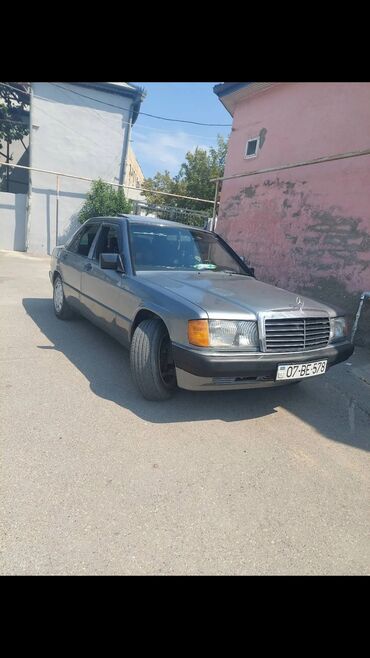 mercedesbenz çeşqa: Mercedes-Benz 190: 2 l | 1990 il Sedan