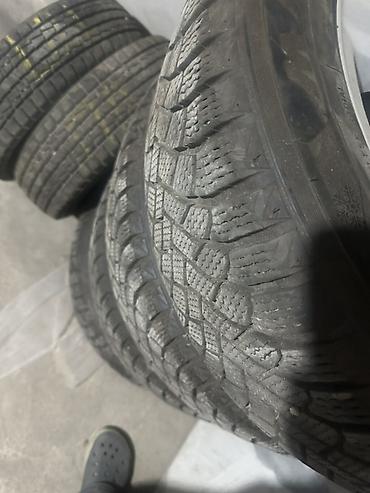 89 2: Комплект колес в сборе на Lexus: - 4 легкосплавных диска Lexus, 5 — 4